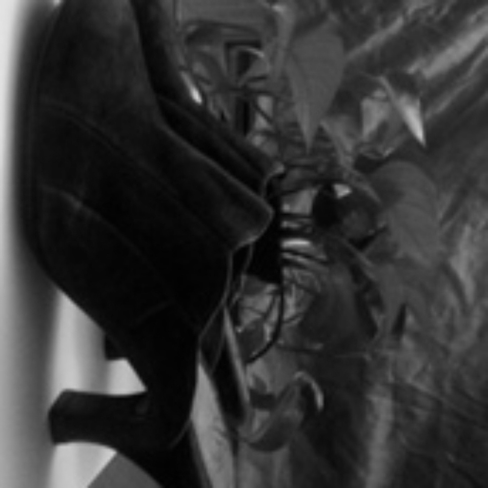 Suede scollaped slip on heels